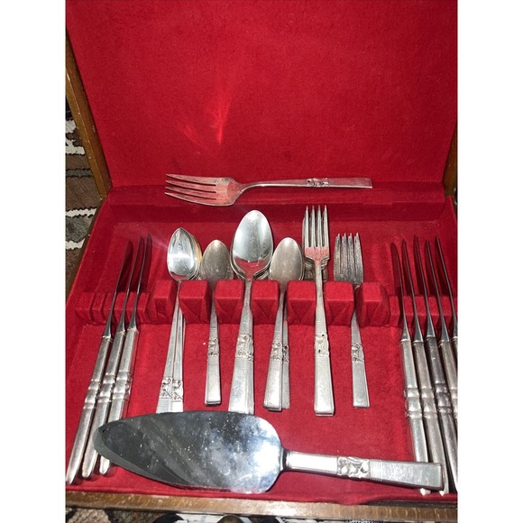 Vtg 1946 Oneida Community Morning Star Silver Plate Flatware Set 50 Pieces - Picture 9 of 16